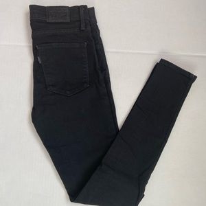 Levi’s jean 720 High Rise supper skinny excellent condition